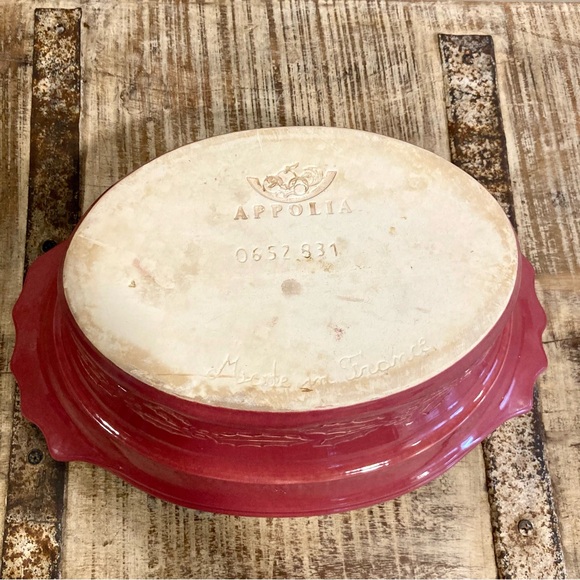 Vintage France Appolia Covered Casserole Dish Red Holly Berry Christmas Fall - Picture 10 of 16